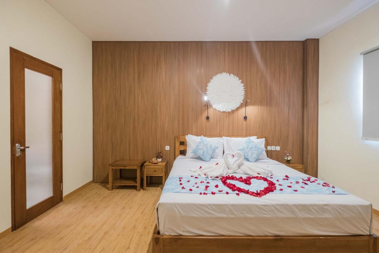 Caroline Guest House Canggu  Exterior photo
