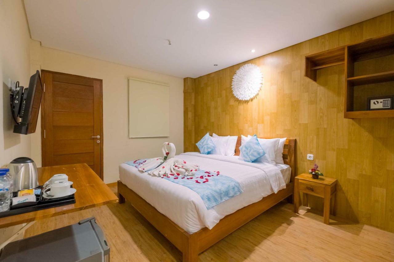 Caroline Guest House Canggu  Exterior photo
