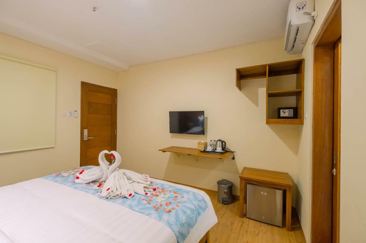 Caroline Guest House Canggu  Exterior photo