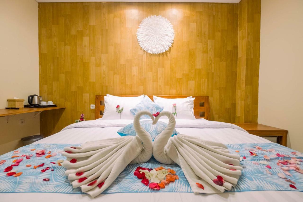 Caroline Guest House Canggu  Exterior photo