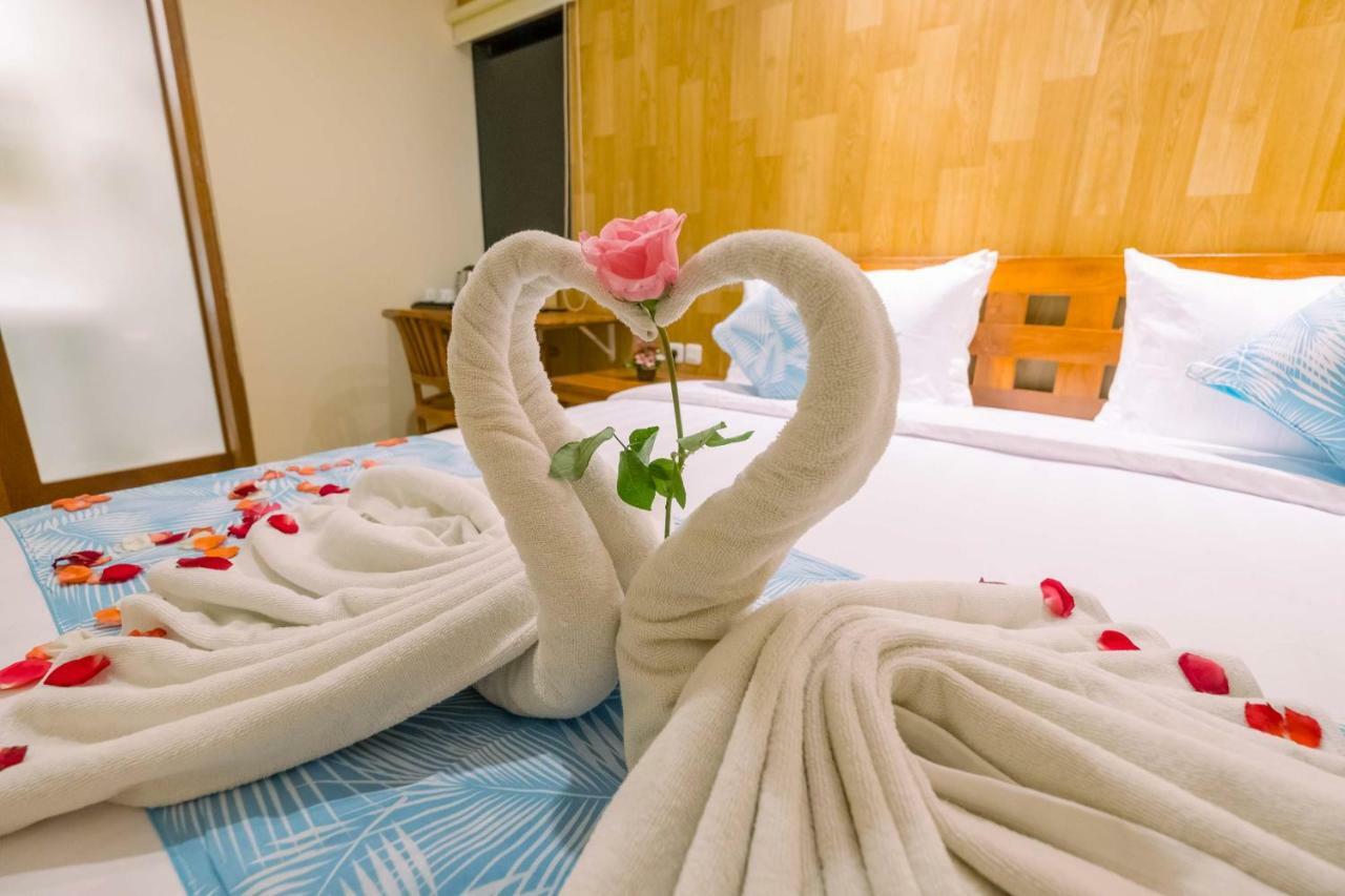Caroline Guest House Canggu  Exterior photo