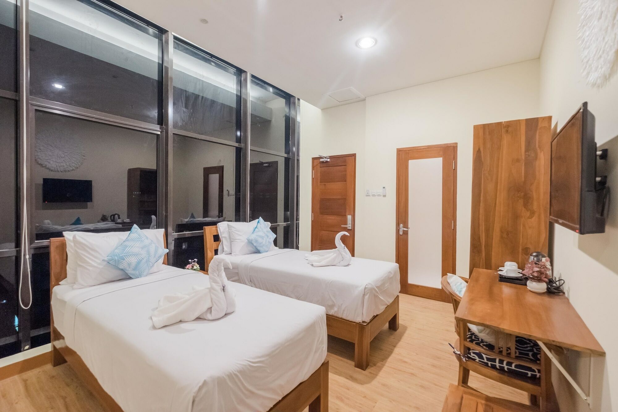 Caroline Guest House Canggu  Exterior photo