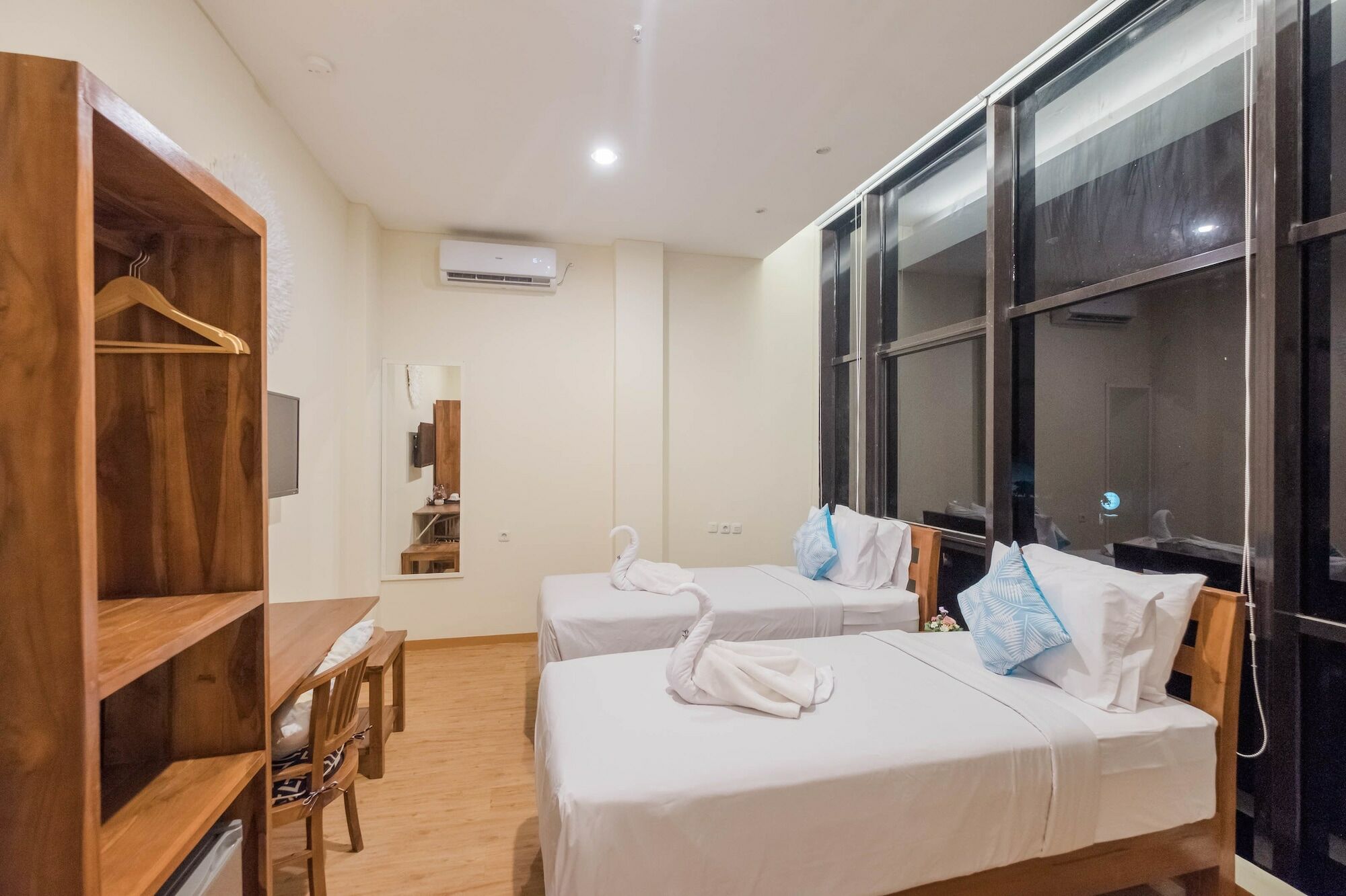 Caroline Guest House Canggu  Exterior photo